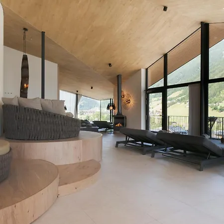 Apartmanhotel Elva Premium Inklusive Sommerpass Stubai Super Card 4*