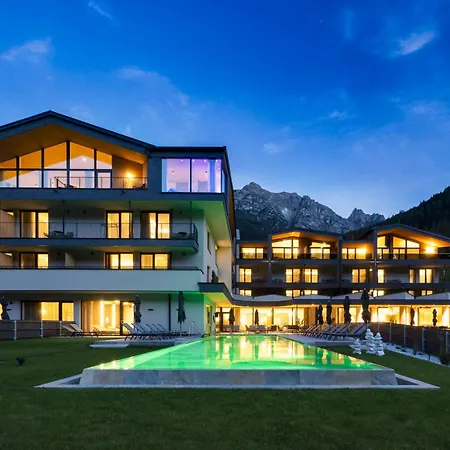 Elva Premium Inklusive Sommerpass Stubai Super Card 4*