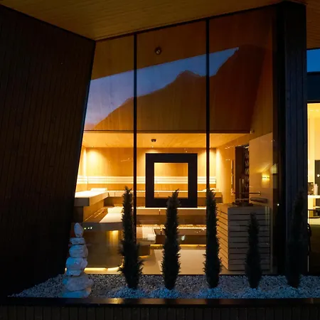 Aparthotel Elva Premium Inklusive Sommerpass Stubai Super Card 4*