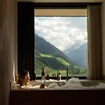 Apart-hotel Elva Premium Inklusive Sommerpass Stubai Super Card Neustift im Stubaital