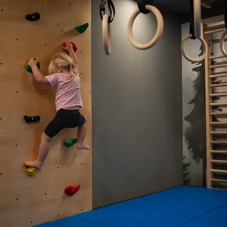 Elva Premium Inklusive Sommerpass Stubai Super Card 4*