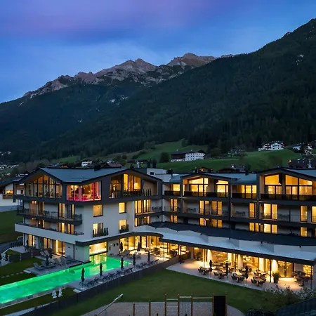 Апарт-отель Elva Premium Inklusive Sommerpass Stubai Super Card Нойштифт-им-Штубайталь